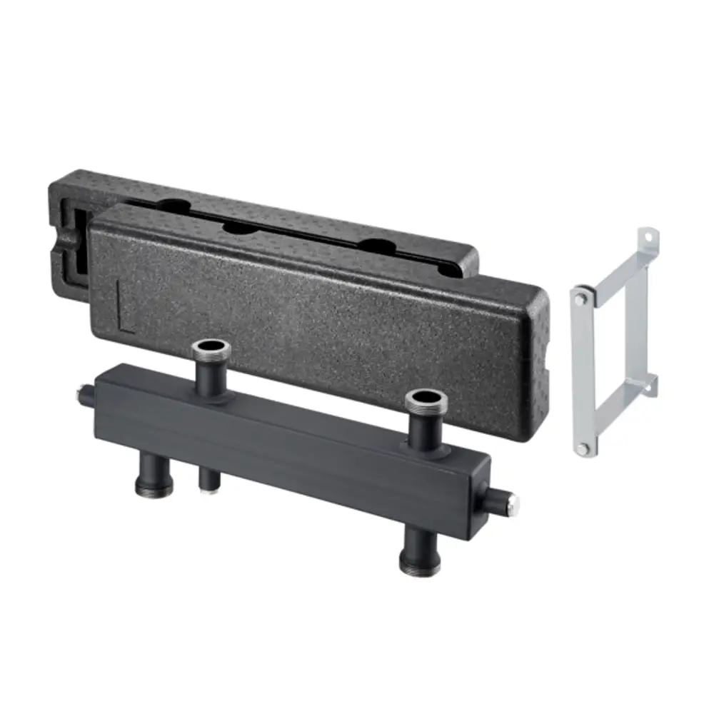 Oventrop hydraulische Weiche mit mehreren Komponenten, darunter ein schwarzes Gehäuse, Anschlüsse und eine Wärmedämmung. Geeignet für Heizsysteme.